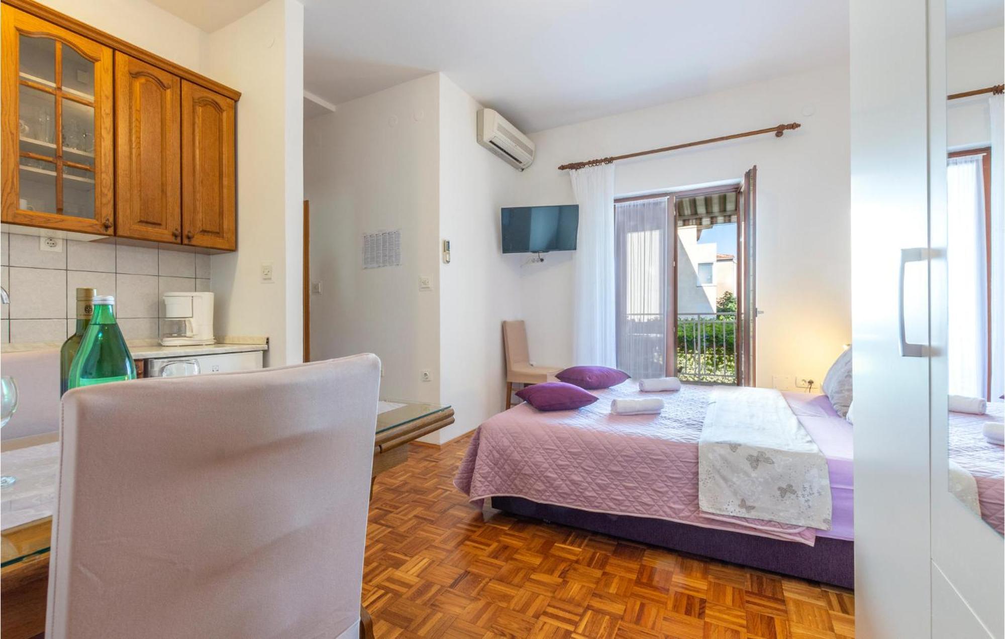 Lovely Apartment In Stobrec With Wifi Split Exterior photo